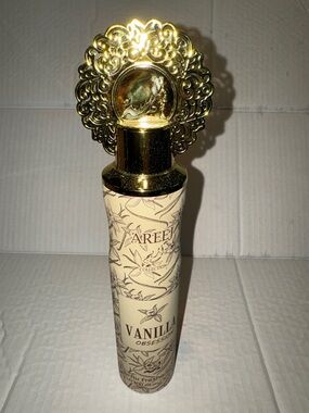 Vanilla Obsession Home Accent Spray - Gold & Cream